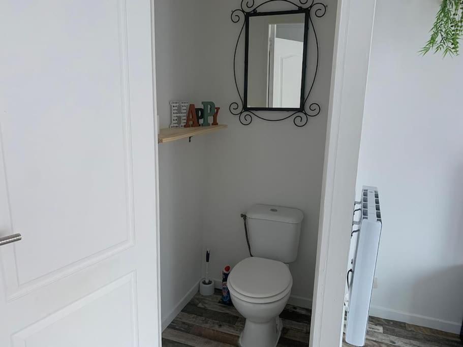 Appartement Avec Cours Жьен Экстерьер фото