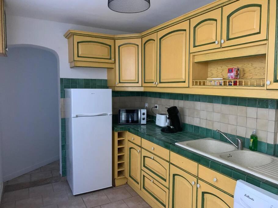 Appartement Avec Cours Жьен Экстерьер фото